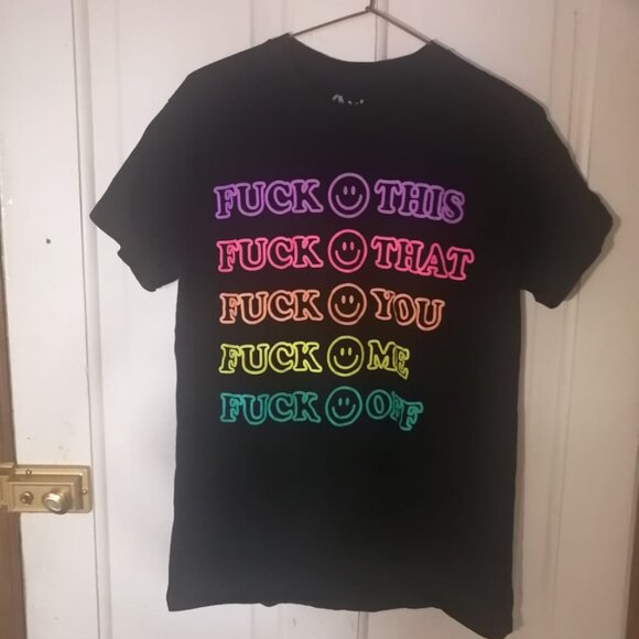 T-Shirt - Picture 1 of 1